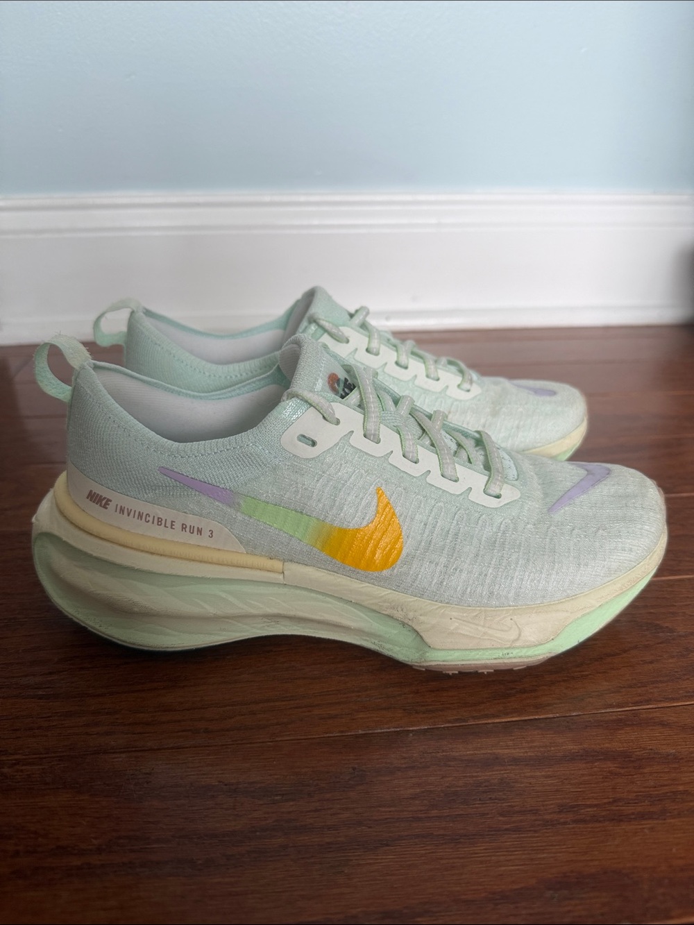 Nike Women’s Invincible Run 3 running shoes size 8.5